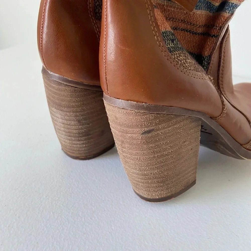Arizona Jean Co. women’s patterned fabric heeled ankle boots — size‎ 7.5